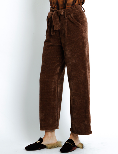 Pants manufacturing, Italian women pants manufacturing suppliers, made in Italy  fashion woman pants manufacturing private label distributors, Italian women  pants wholesale distribution b2b private label suppliers, classic pants  industrial production pants
